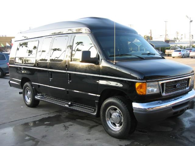 Ford Econoline 2007 photo 2