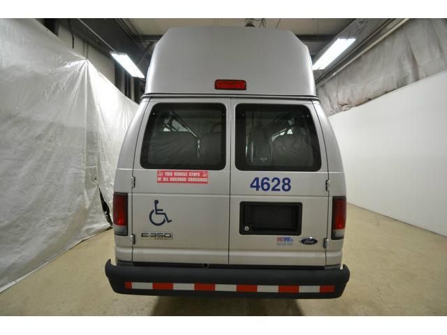 Ford Econoline 4X4 SV W VTP Passenger Van