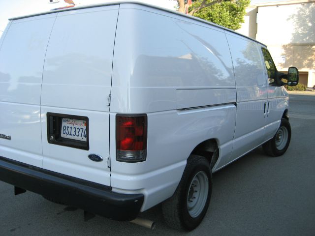Ford Econoline 2008 photo 3