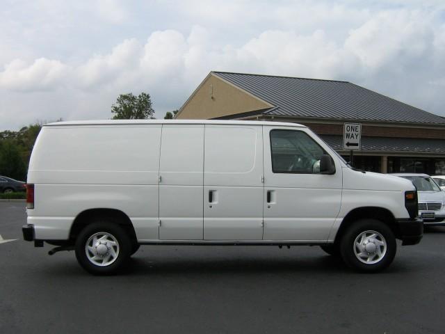 Ford Econoline 2008 photo 3