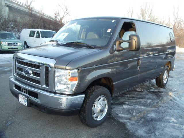 Ford Econoline 2008 photo 1
