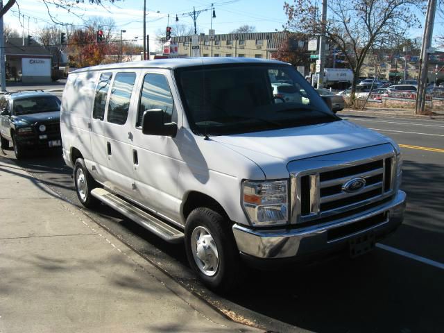 Ford Econoline 2008 photo 1
