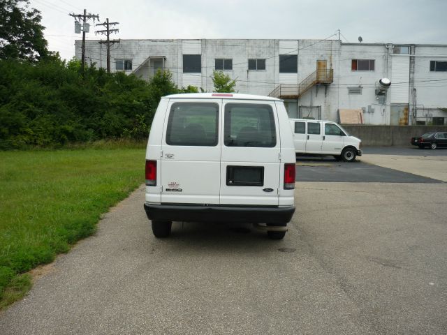 Ford Econoline 2008 photo 2