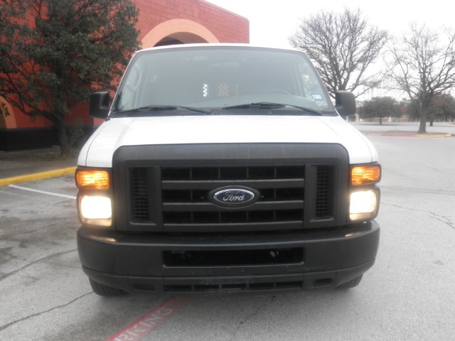 Ford Econoline 2008 photo 1
