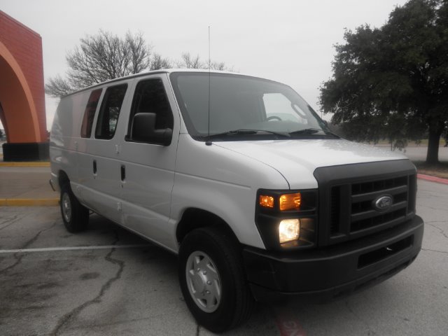 Ford Econoline 2008 photo 2