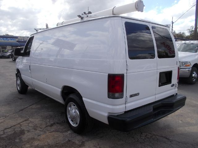 Ford Econoline 2008 photo 1