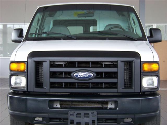 Ford Econoline 2008 photo 1