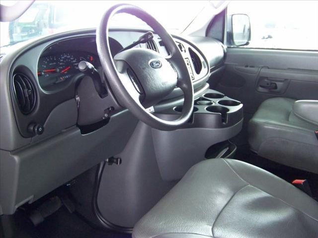Ford Econoline 2008 photo 3