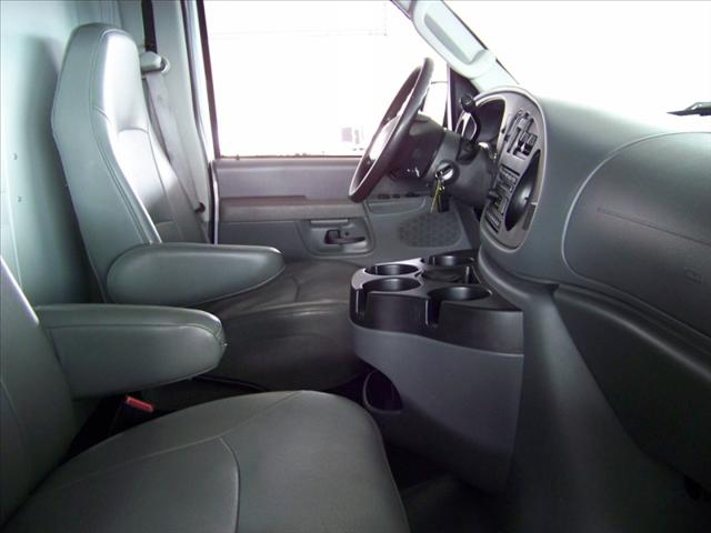 Ford Econoline 2008 photo 4