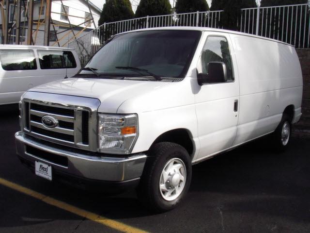 Ford Econoline 2008 photo 2