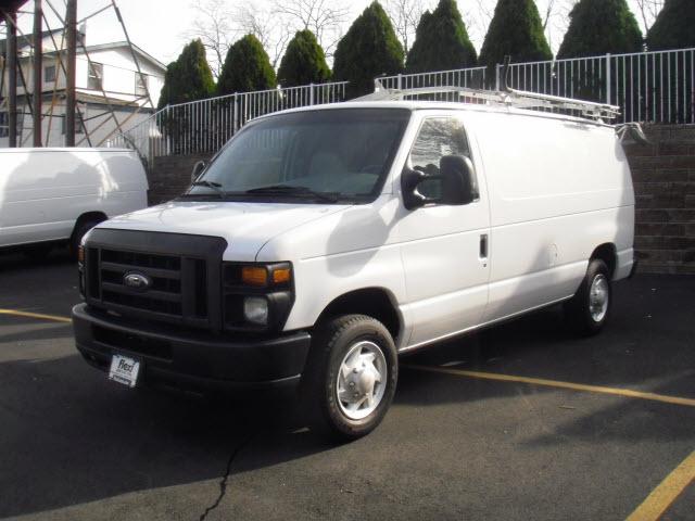 Ford Econoline 2008 photo 1