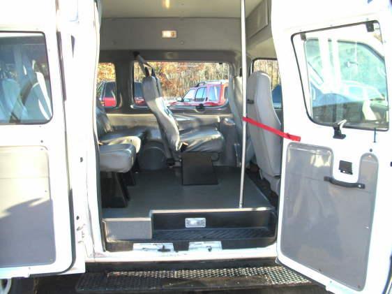 Ford Econoline 2008 photo 2