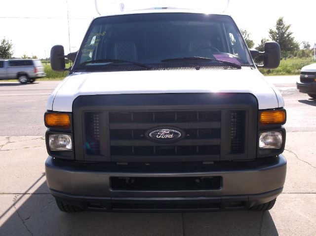 Ford Econoline 2008 photo 1