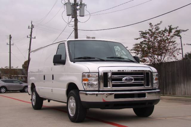 Ford Econoline 2008 photo 2