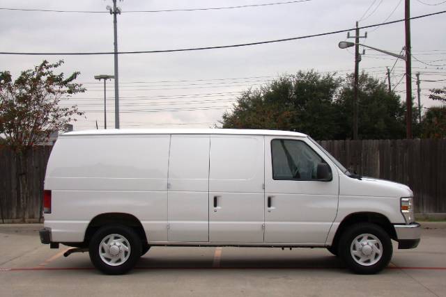 Ford Econoline 2008 photo 3