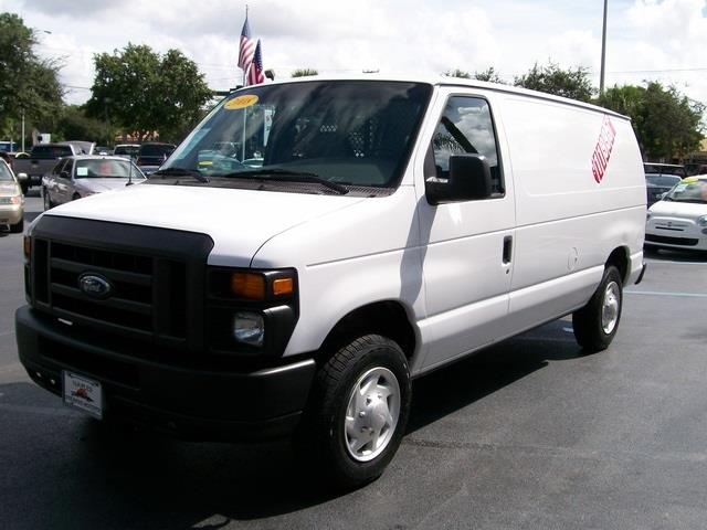 Ford Econoline 2008 photo 1