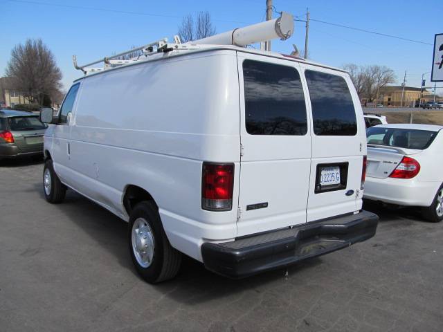 Ford Econoline 2008 photo 1