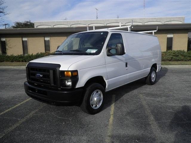 Ford Econoline 2009 photo 2