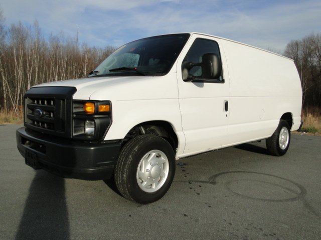 Ford Econoline 2009 photo 1