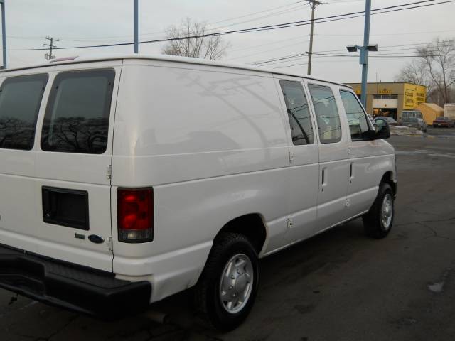 Ford Econoline 2009 photo 3