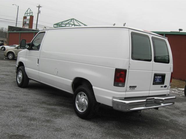 Ford Econoline 2009 photo 1
