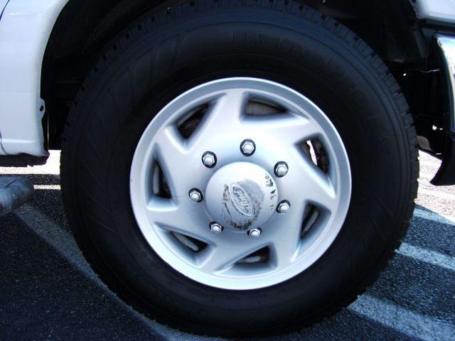 Ford Econoline 2009 photo 2