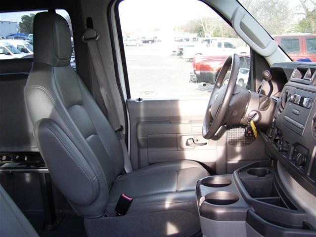 Ford Econoline 2009 photo 4