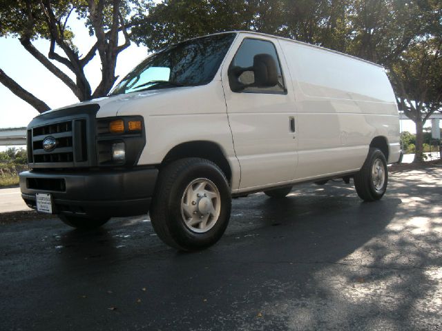 Ford Econoline 2009 photo 2