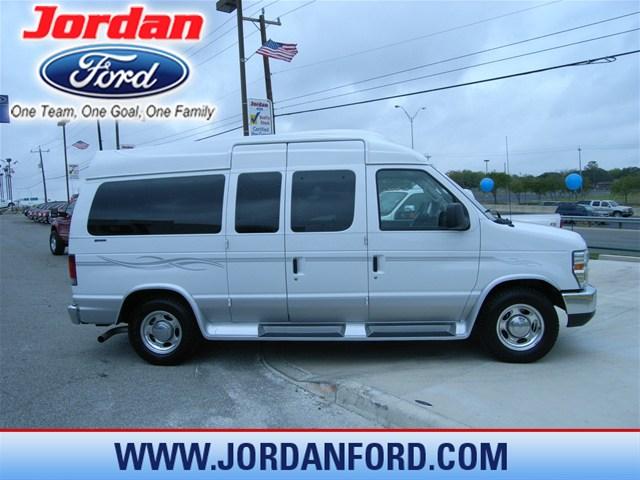 Ford Econoline 2009 photo 5