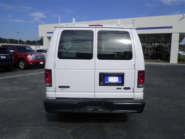 Ford Econoline 2009 photo 3