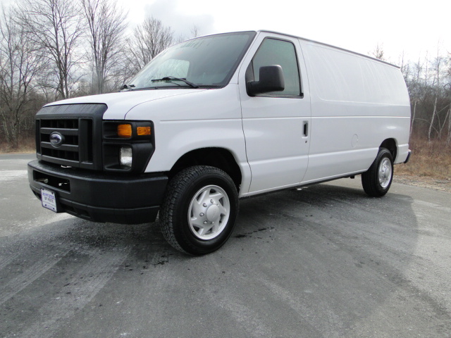 Ford Econoline 2009 photo 1