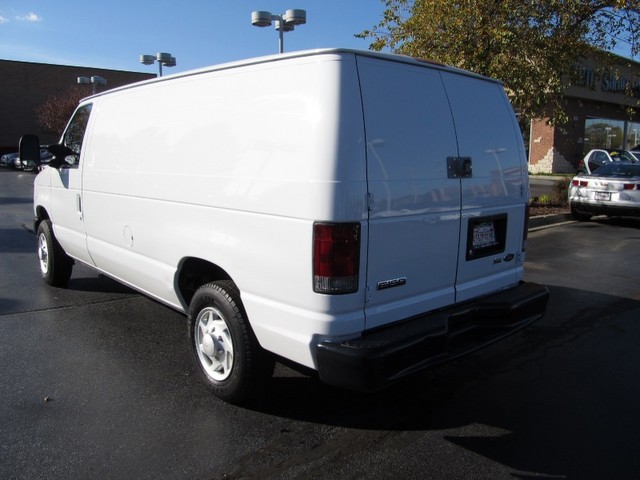 Ford Econoline 2009 photo 3