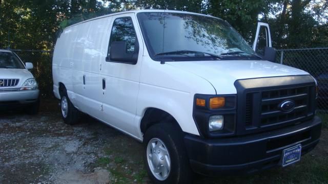 Ford Econoline 2009 photo 2