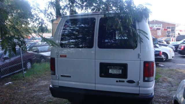 Ford Econoline 2009 photo 3