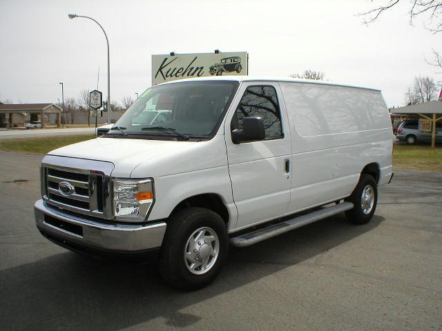 Ford Econoline 2010 photo 2