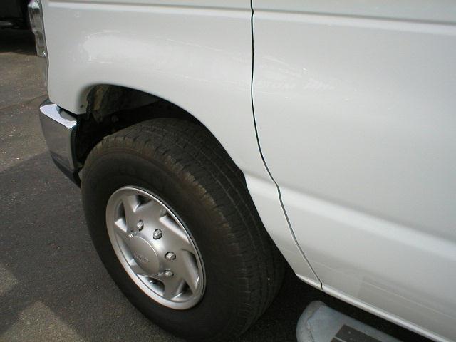 Ford Econoline 2010 photo 3