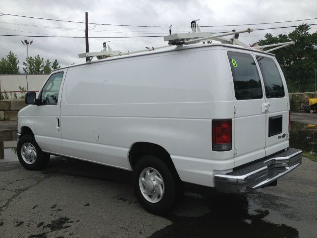 Ford Econoline 2010 photo 4