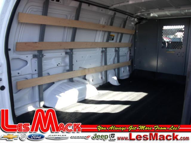 Ford Econoline 2010 photo 1