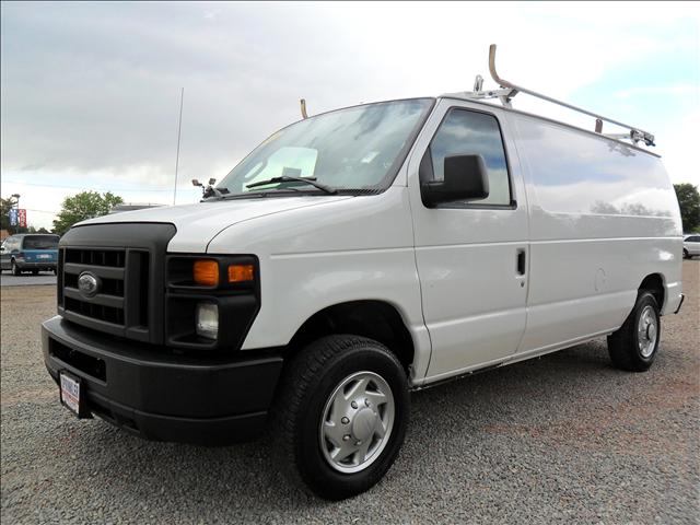Ford Econoline Base Passenger Van