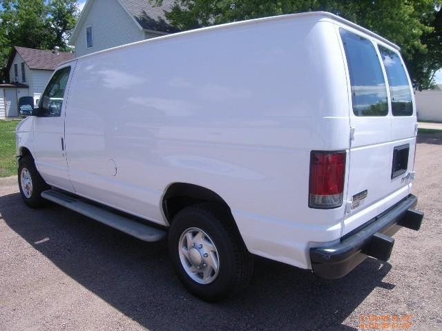 Ford Econoline 2010 photo 1