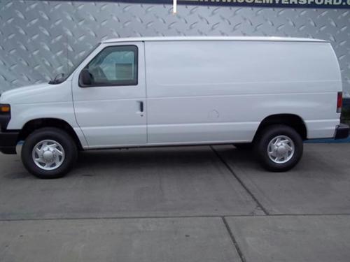 Ford Econoline 2011 photo 4