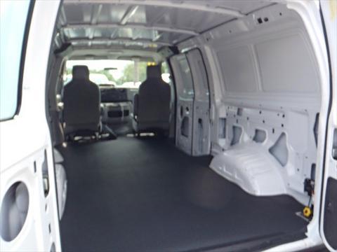 Ford Econoline 2011 photo 1