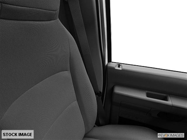 Ford Econoline 2011 photo 5
