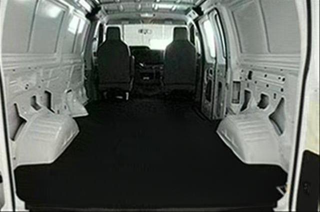 Ford Econoline 2011 photo 2