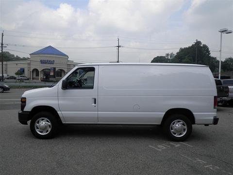 Ford Econoline 2011 photo 2