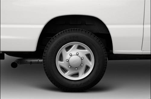 Ford Econoline 2011 photo 1