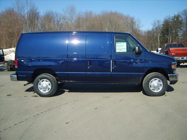 Ford Econoline 2011 photo 3