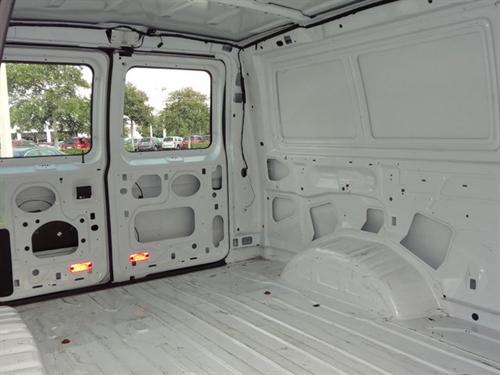 Ford Econoline 2011 photo 3