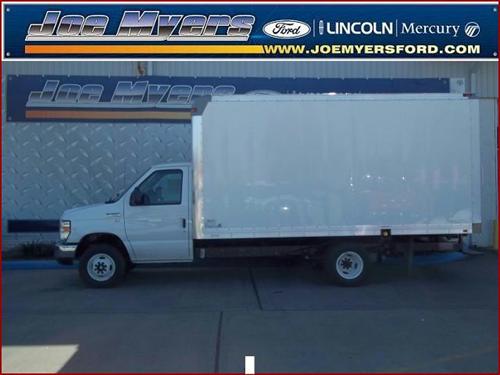 Ford Econoline 2011 photo 4