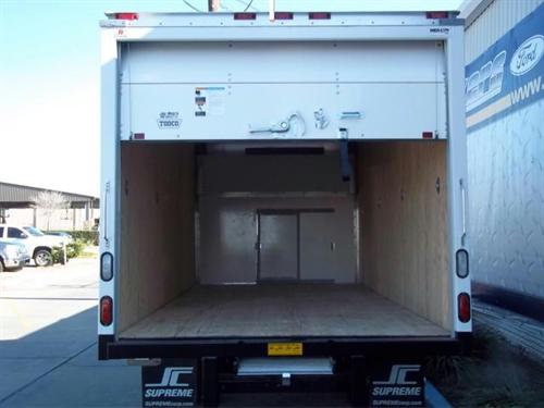 Ford Econoline 2011 photo 3